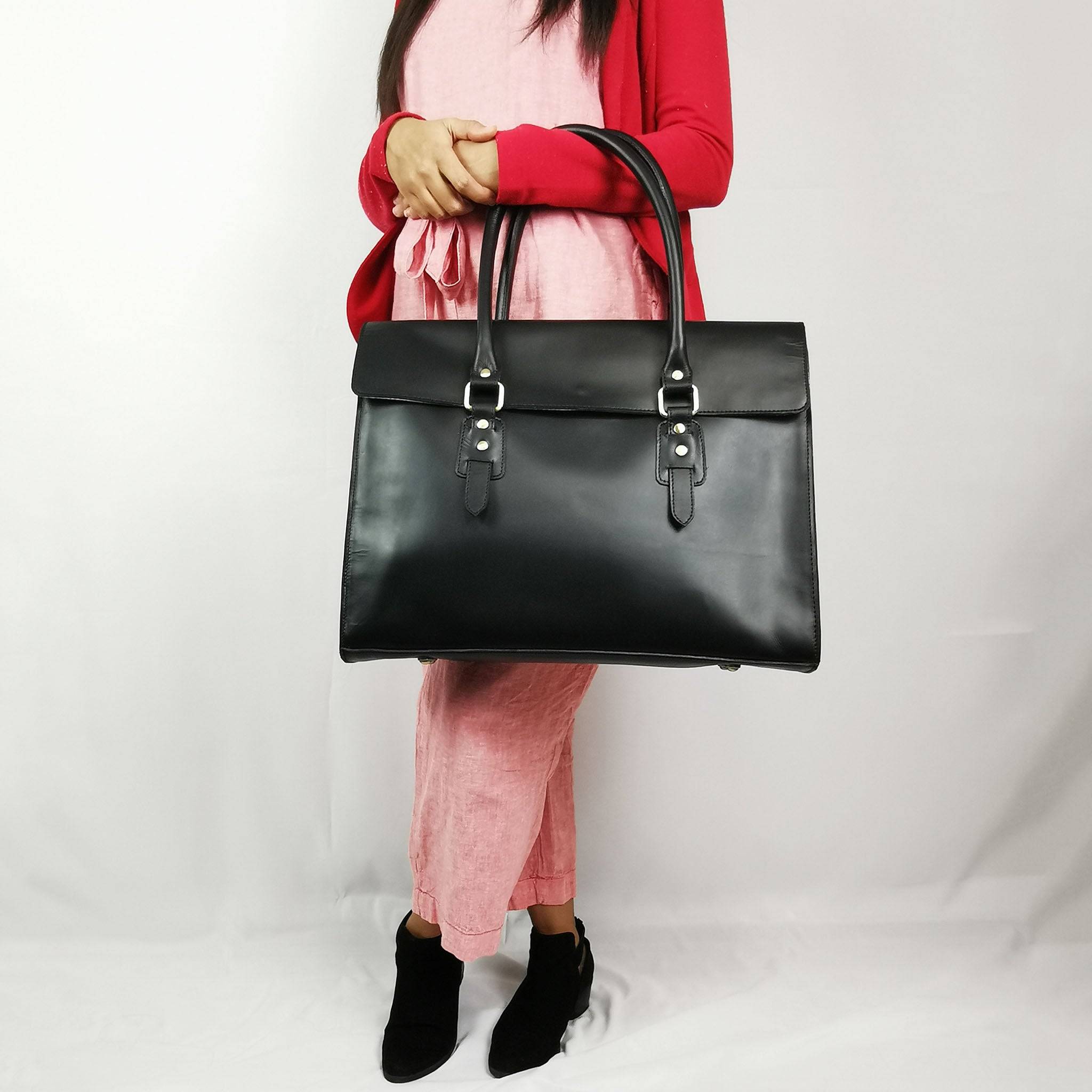 The Signature 17" Bag, Black Flap - One for All